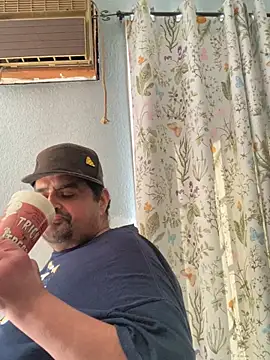 Snapshot of Miguel16i chatting on 8, 3, 2025 Miguel16i online show from 8, 3, 2025