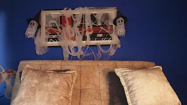 liccy hall online show from 30, 10, 2025