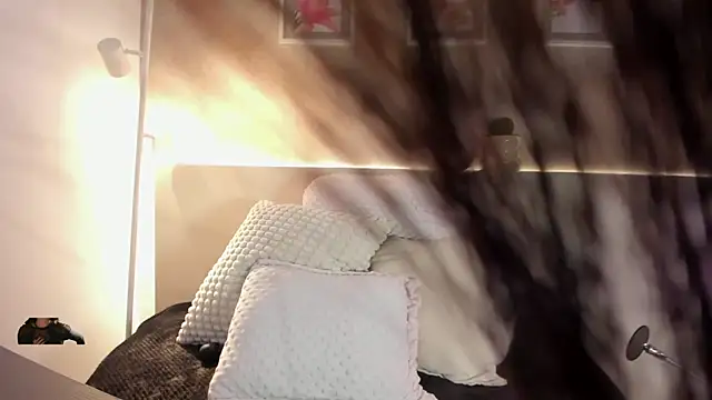 roxannegomez online show from 7, 1, 2026