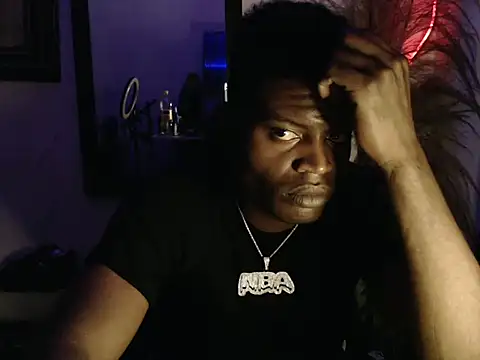 Snapshot of elnigga21 chatting on 10, 4, 2026 elnigga21 online show from 10, 4, 2026