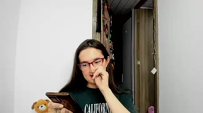 Sweet-Suck69 online show from 27, 12, 2024