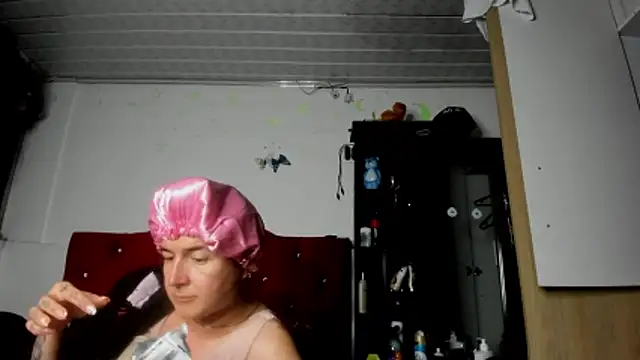 Sweet-Suck69 online show from 27, 11, 2025