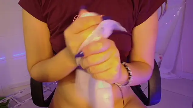 Giia paiige18 online show from 28, 10, 2025