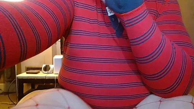 Snapshot of cosmicjones chatting on 2, 12, 2024 cosmicjones online show from 2, 12, 2024