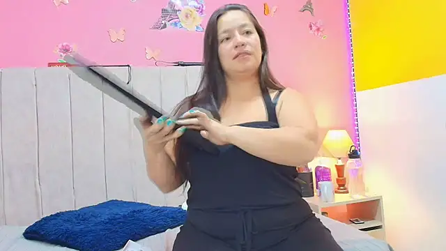 Snapshot of monickhot303av chatting on 22, 3, 2025 monickhot303av online show from 22, 3, 2025