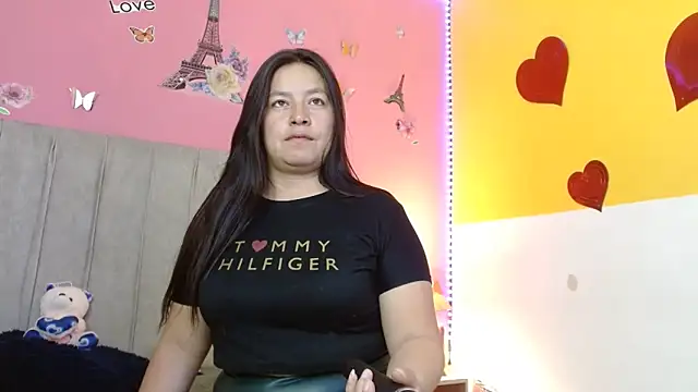 Snapshot of monickhot303av chatting on 25, 9, 2025 monickhot303av online show from 25, 9, 2025