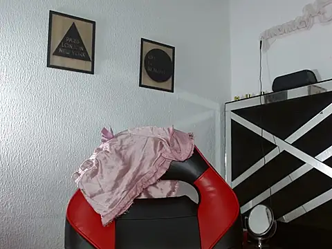 elizabeth mature23 online show from 14, 4, 2026