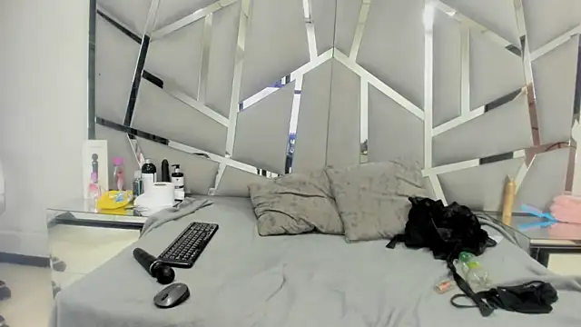 Catherinee69 x online show from 15, 1, 2025