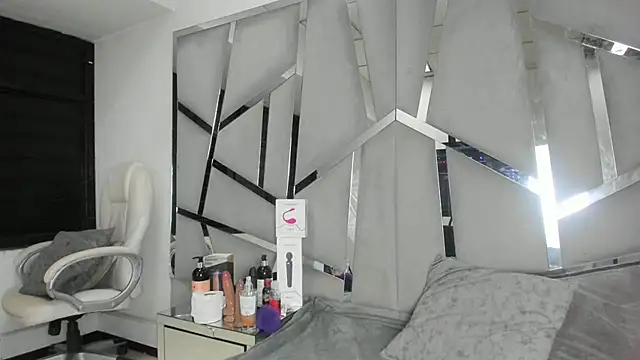 Catherinee69 x online show from 11, 11, 2025