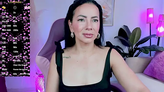 veronika naughty online show from 9, 1, 2026