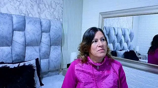 charlotte  G online show from 4, 11, 2025