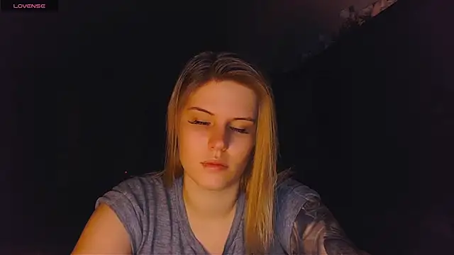 VoluptuousDreams online show from 28, 2, 2025