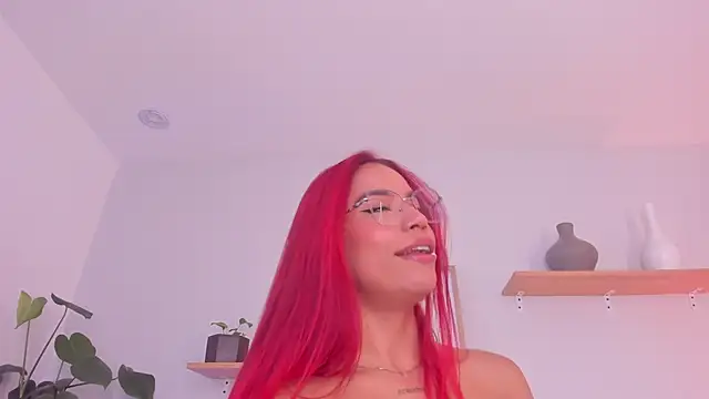 Scarlett Morgan  online show from 4, 3, 2025