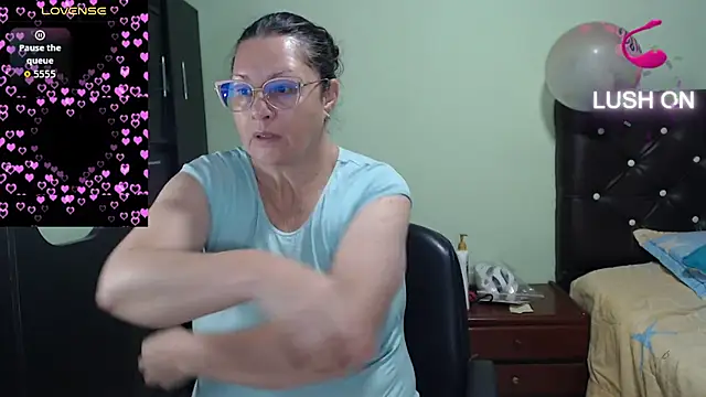 hairyglad69 online show from 12, 9, 2025