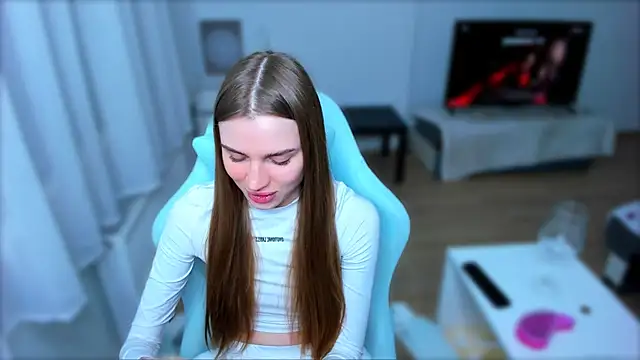 StellaLawless online show from 7, 3, 2025