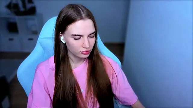 StellaLawless online show from 1, 10, 2025