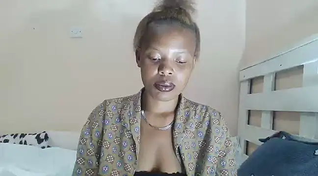 Snapshot of tropicalesen chatting on 23, 2, 2025 tropicalesen online show from 23, 2, 2025