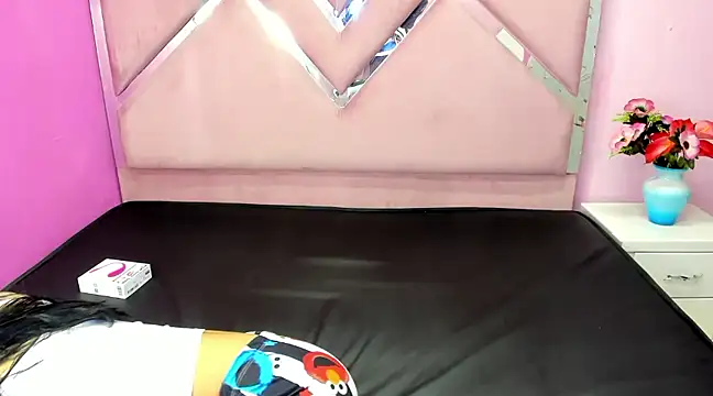 Snapshot of IsisRouse chatting on 20, 2, 2025 IsisRouse online show from 20, 2, 2025