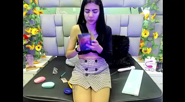 Snapshot of IsisRouse chatting on 25, 2, 2025 IsisRouse online show from 25, 2, 2025