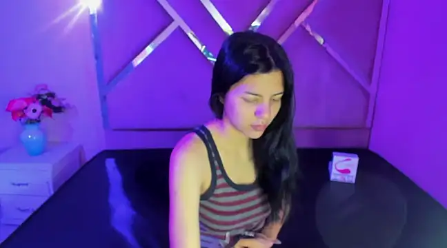 Snapshot of IsisRouse chatting on 11, 3, 2025 IsisRouse online show from 11, 3, 2025