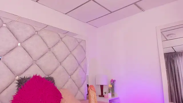 alessiaferry online show from 28, 2, 2025