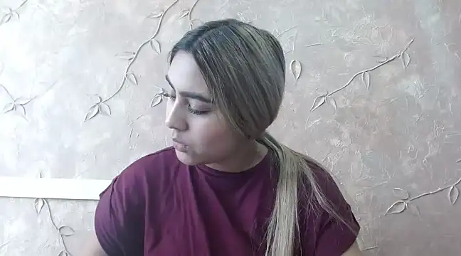 Miabonnett  online show from 28, 1, 2025