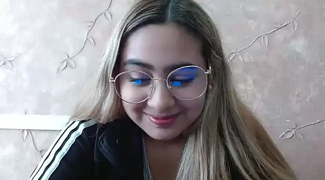 Miabonnett  online show from 10, 2, 2025