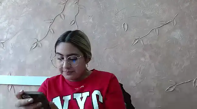 Miabonnett  online show from 24, 2, 2025