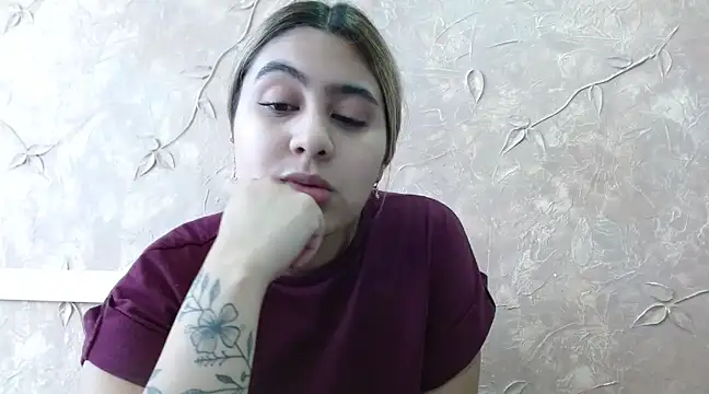 Miabonnett  online show from 28, 2, 2025