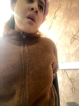 Miabonnett  online show from 22, 9, 2025