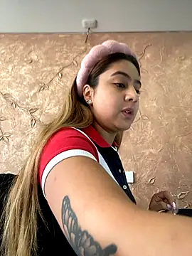 Miabonnett  online show from 25, 9, 2025