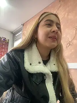 Miabonnett  online show from 30, 10, 2025