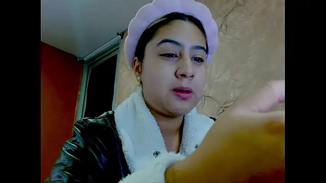 Miabonnett  online show from 9, 1, 2026