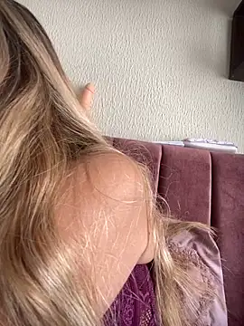 Miabonnett  online show from 16, 4, 2026