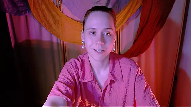 Snapshot of Malinax chatting on 20, 10, 2025 Malinax online show from 20, 10, 2025