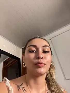 Snapshot of emma_oxford chatting on 28, 2, 2025 emma oxford online show from 28, 2, 2025