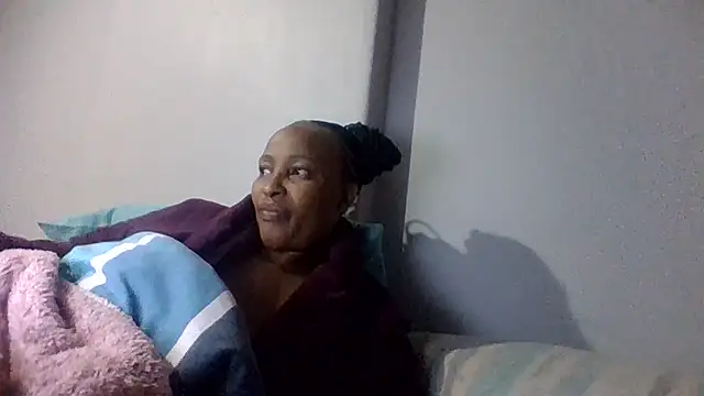 BabeAssXX online show from 24, 10, 2025