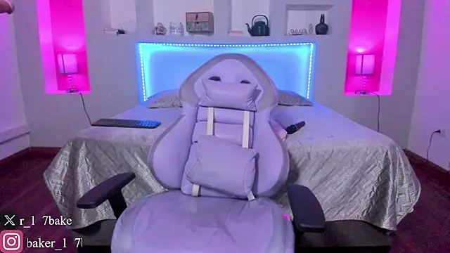 ViolettaBaker  online show from 14, 2, 2025