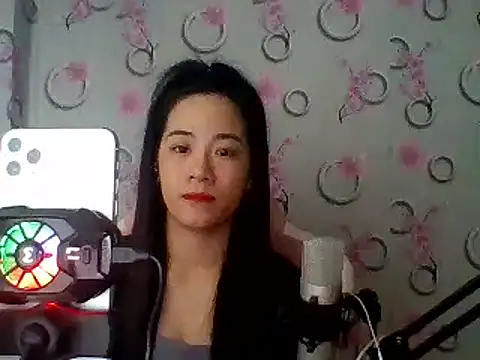 Snapshot of Nana-68 chatting on 19, 2, 2025 Nana-68 online show from 19, 2, 2025