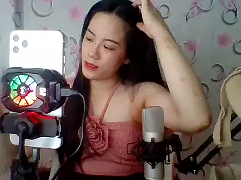 Snapshot of Nana-68 chatting on 6, 3, 2025 Nana-68 online show from 6, 3, 2025