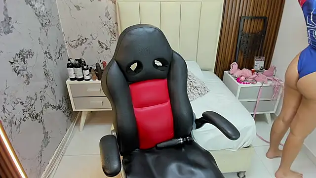 MADISON ROWAN1 online show from 2, 2, 2026