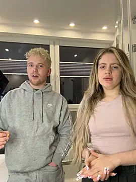 Snapshot of NickyGold_Official chatting on 25, 2, 2025 NickyGold Official online show from 25, 2, 2025