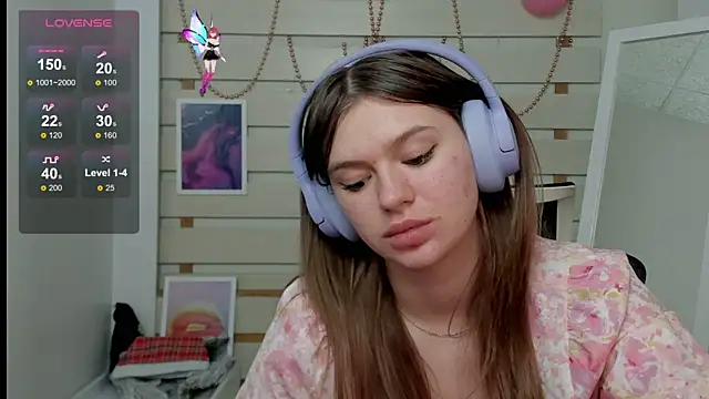 Josephine Kiss online show from 8, 3, 2025