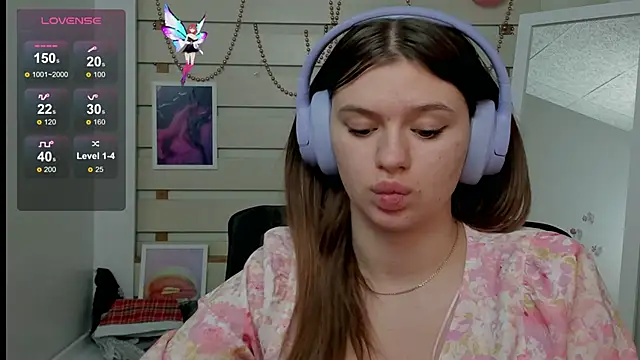 Josephine Kiss online show from 8, 3, 2025