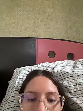 livgomez online show from 23, 2, 2025