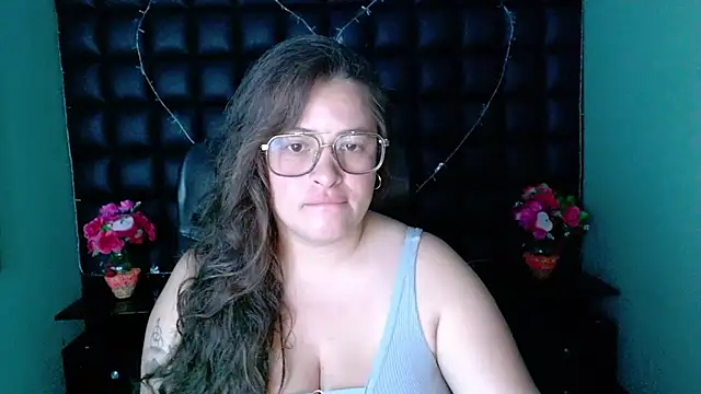 Snapshot of SaraThomso chatting on 27, 12, 2024 SaraThomso online show from 27, 12, 2024