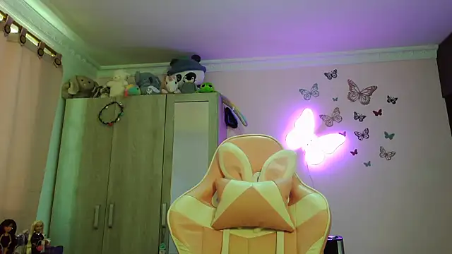 caroline jonson online show from 26, 3, 2026