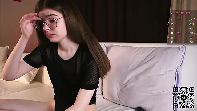 Snapshot of Mary_Shake chatting on 14, 12, 2024 Mary Shake online show from 14, 12, 2024