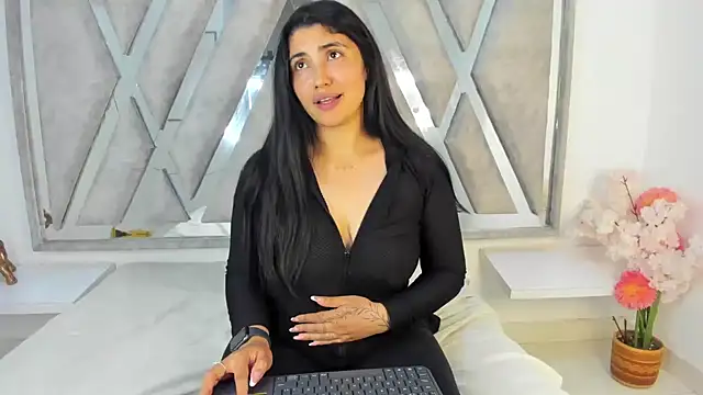 Danna 777  online show from 18, 2, 2025