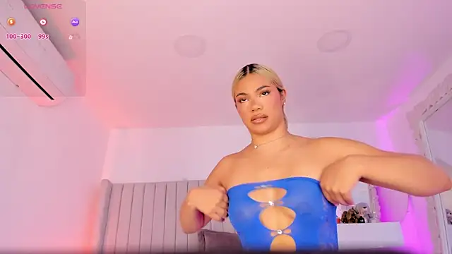 Shelynna azzul online show from 17, 5, 2026